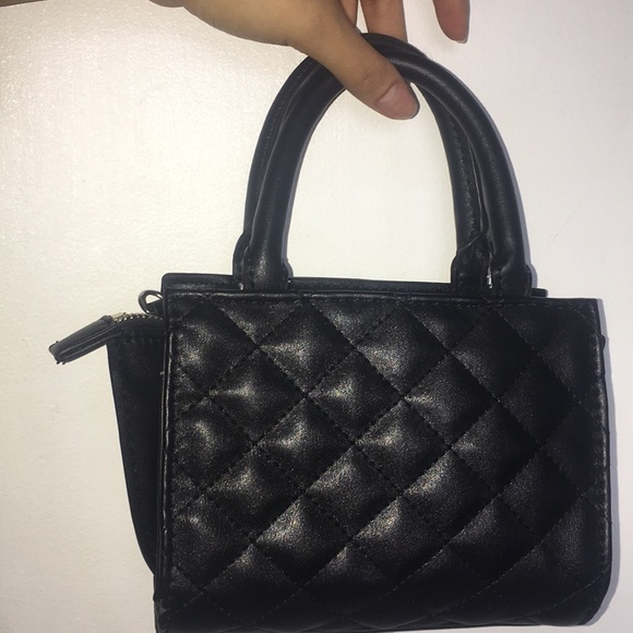GUESS Mini Black Purse - Picture 2 of 8